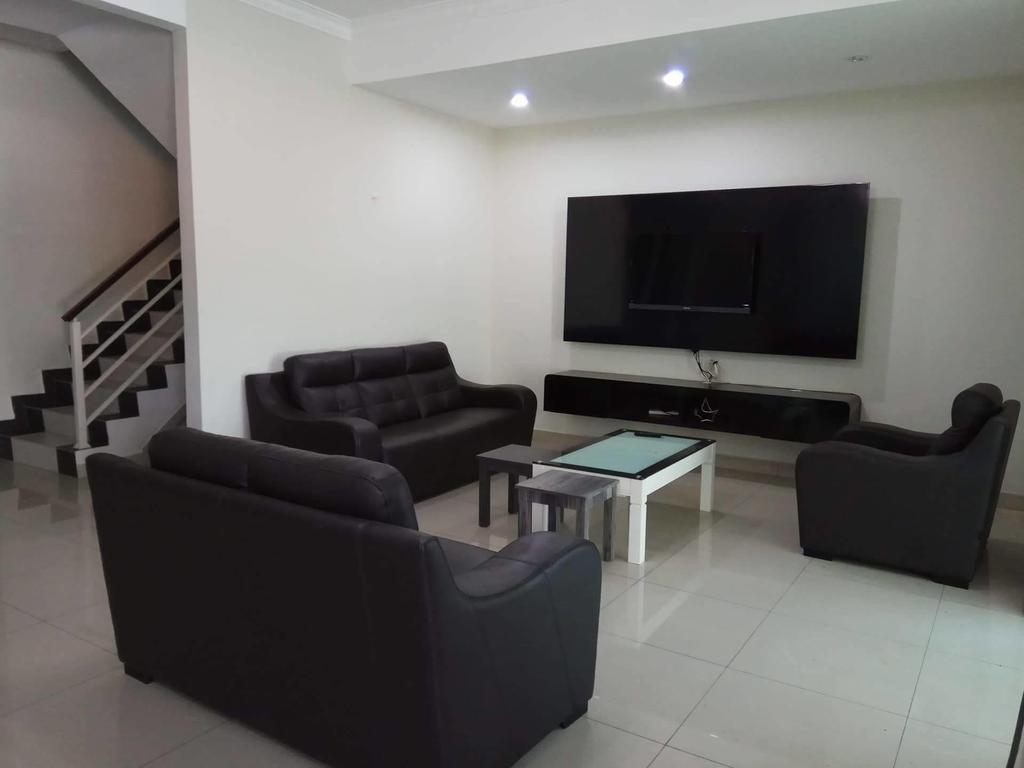 Sri Manjung Ma Maison Homestay 루무트 외부 사진