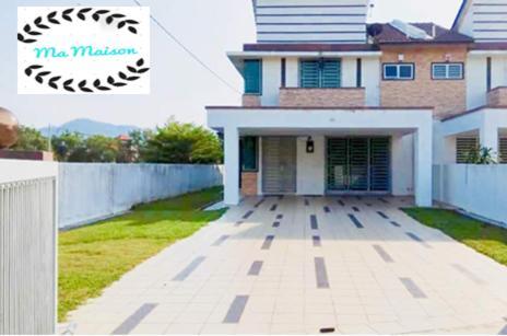 Sri Manjung Ma Maison Homestay 루무트 외부 사진
