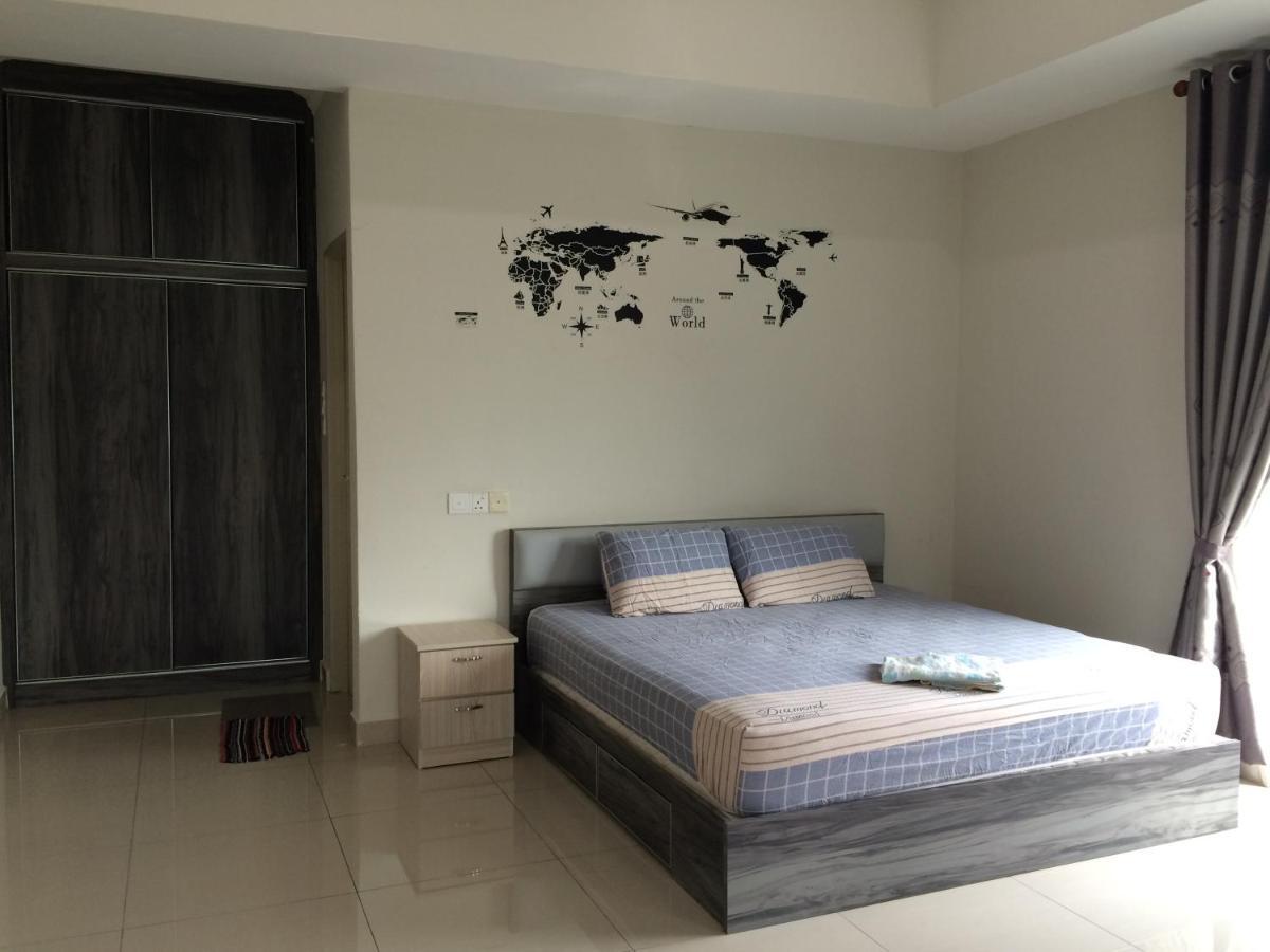 Sri Manjung Ma Maison Homestay 루무트 외부 사진